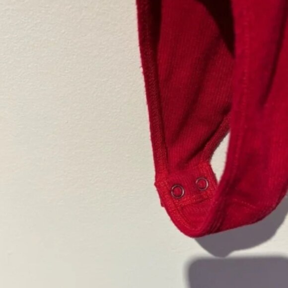 Hollister Ribbed Spaghetti Adjustable Strapped Bodysuit 2 Clasp - Small in Red - Picture 4 of 6